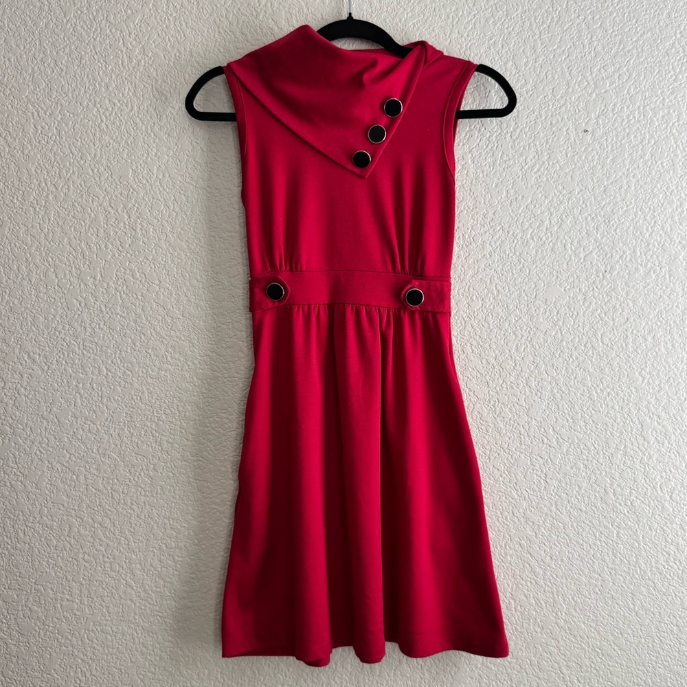 Elegant Red Sleeveless Dress